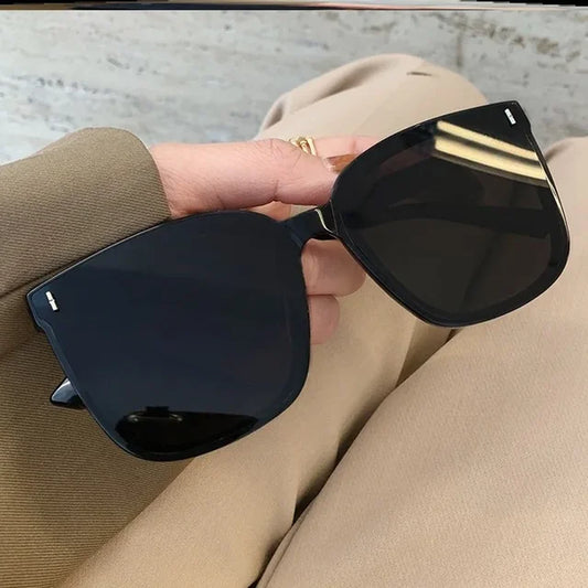 New Sunglasses Women High Quality Retro Sunglasses Women Classic Square Glasses Women/Men Luxury Oculos De Sol UV400